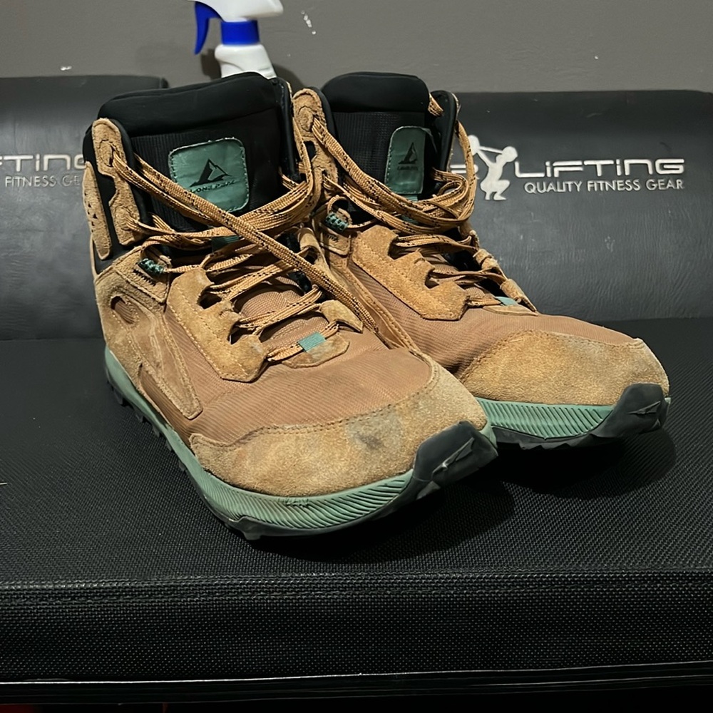 Altra Lone Peak Hiker